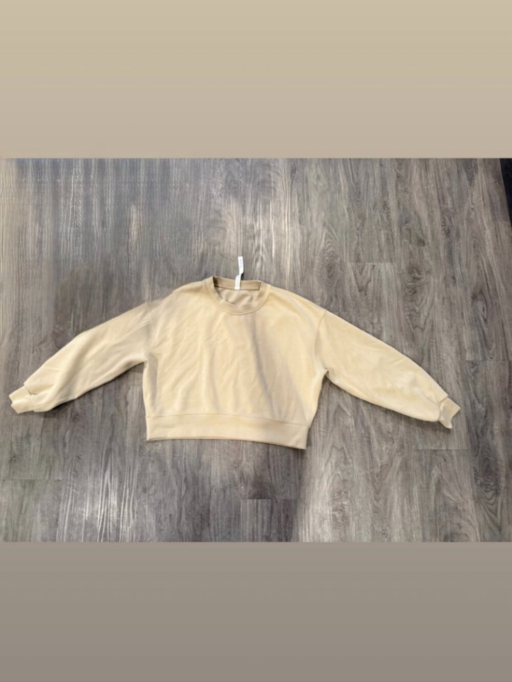 Lululemon soft stream crewneck, size 8, cream